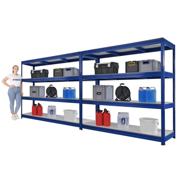 Blaues Schwerlastregal mit vier Ebenen und darauf platzierten Aufbewahrungsboxen, Kabeltrommeln, Kanistern und Eimern