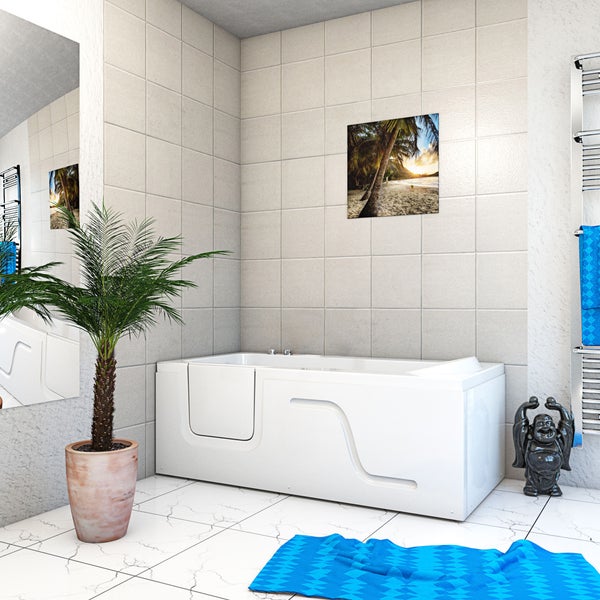 Badezimmer mit Badewanne, Handtuchwärmer, Dekoration und Zimmerpflanze