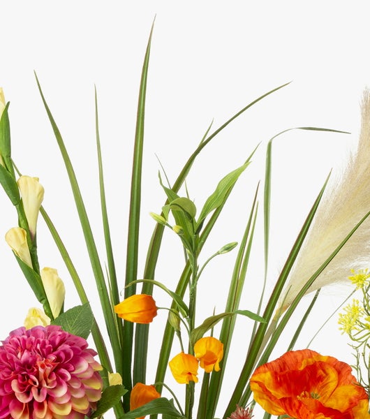 Künstlicher Wiesenblumenstrauß mit Mohnblume, gelben und rosa Blüten sowie grünen Gräsern.
