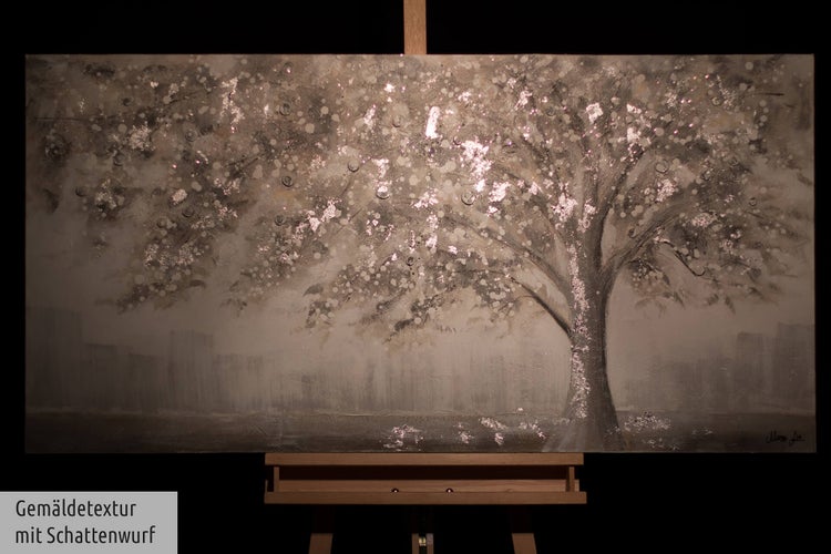 Gemaltes Leinwandbild mit Baum und Schatteneffekten auf Staffelei