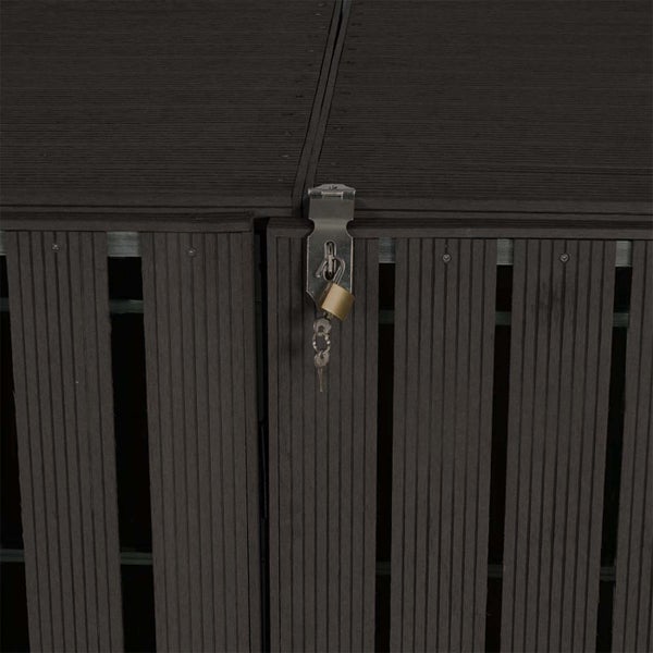 Detailansicht einer abschließbaren Aufbewahrungsbox mit Vorhängeschloss und Schlüssel.