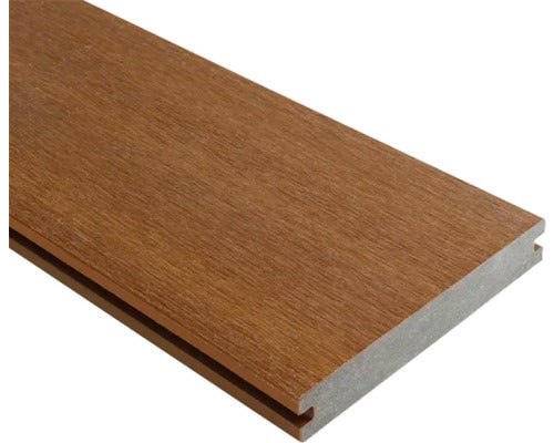 Braune Terrassendiele aus Holz-Kunststoff-Verbundwerkstoff mit Holzmaserung und seitlicher Nut.