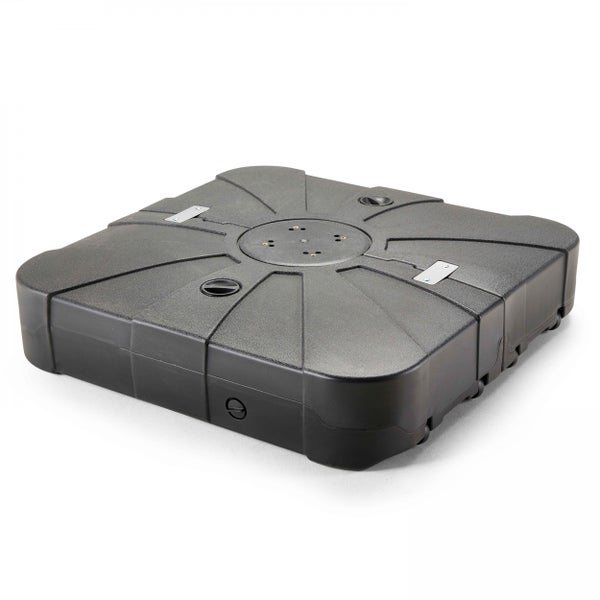 Quadratischer, befüllbarer Sonnenschirmständer aus schwarzem Kunststoff mit zentraler Aufnahme.