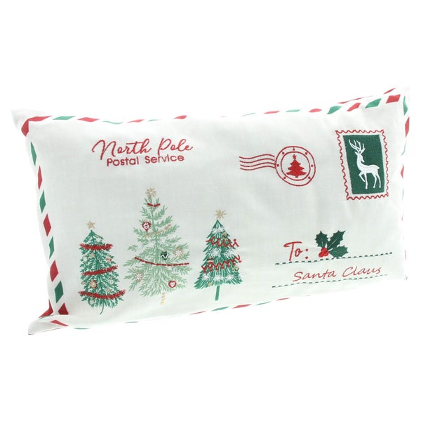 Weihnachtskissen im Stil eines Briefumschlags mit North Pole Postal Service Aufdruck und Tannenbaum Motiven als festliche Dekoration