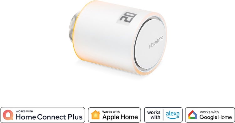 Netatmo smartes Heizkörperthermostat mit Digitalanzeige 20 Grad. Home Connect Plus Logo, Apple Home Logo, Alexa Logo und Google Home Logo.