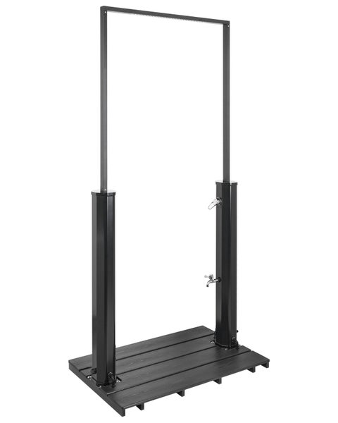 Gartendusche mit zwei Wasserhähnen und einer Duschbrause