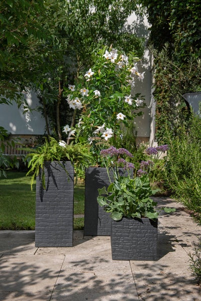 Scheurich Muretto 30, Pflanzgefäß/Blumentopf/Pflanzkübel, viereckig,  aus Kunststoff Farbe: Stony Black, 28 cm Durchmesser, 27 cm hoch, 18 l Vol.