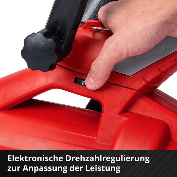 Hand bedient den elektronischen Drehzahlregler an einem Elektrowerkzeug zur Leistungsanpassung