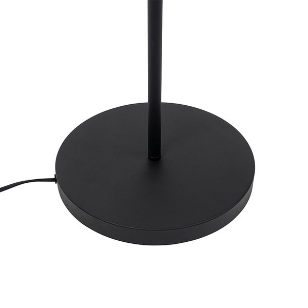 Detailaufnahme des Fußes einer Stehlampe