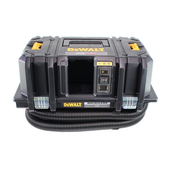 DeWalt 54 Volt bürstenloser Akku-Staubsauger im Kofferdesign mit aufgewickeltem Saugschlauch.