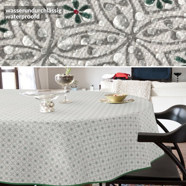 Wasserabweisende Tischdecke mit Muster auf Esstisch
