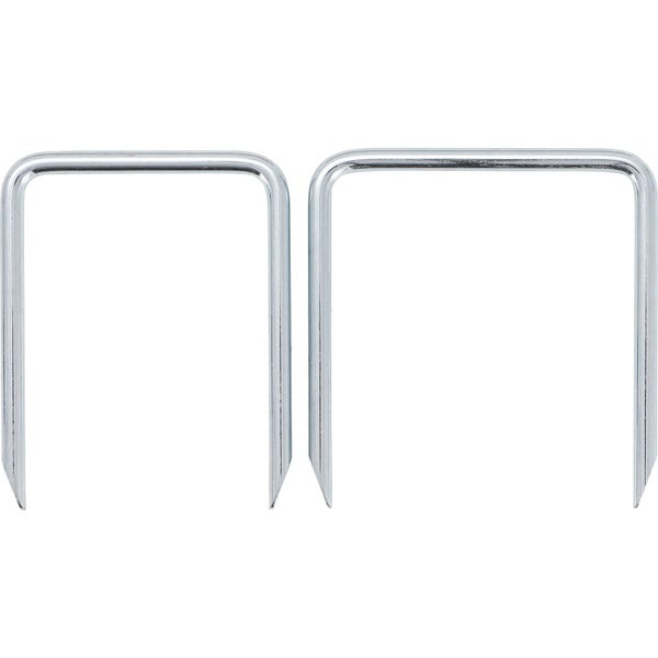 Zwei Metallklammern für Tacker