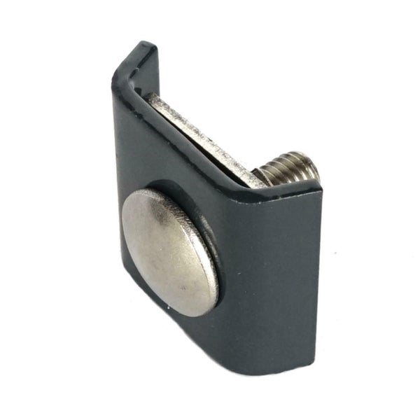 Halterung mit Schraube zur Befestigung