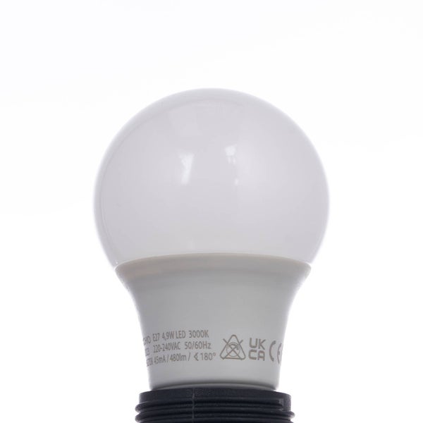 LED-Leuchtmittel E27, 4,9 Watt, 480 Lumen, 3000 Kelvin, warmweiß, matt.
