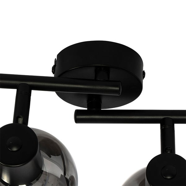 Deckenleuchte mit mehreren Leuchtenarmen und Glaskugeln