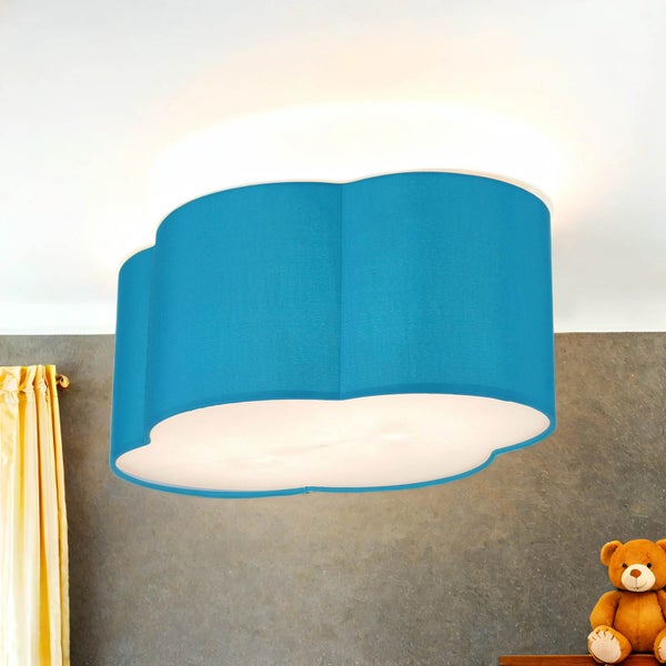 Blaue Wolken Deckenleuchte im Kinderzimmer mit Teddybär