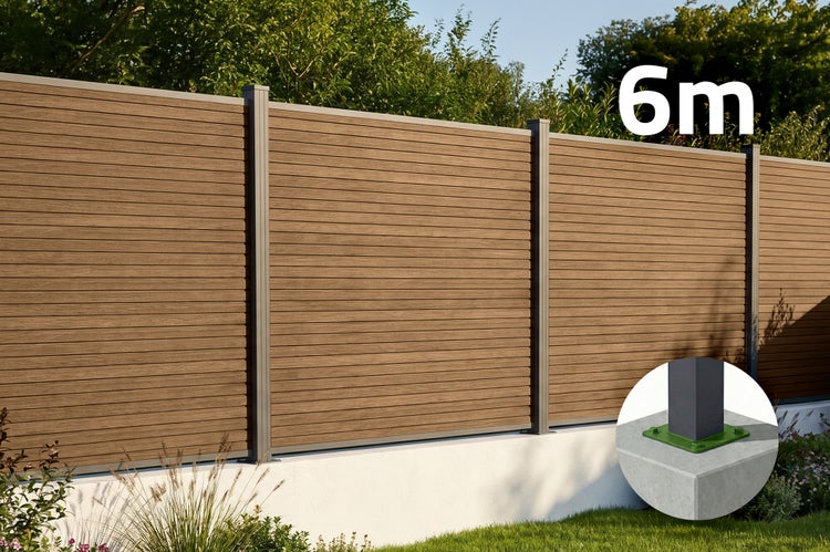 Sichtschutzzaun aus Holzoptik Elementen in einer Gesamtlänge von 6 Metern mit Pfostenbefestigung auf einer Mauer