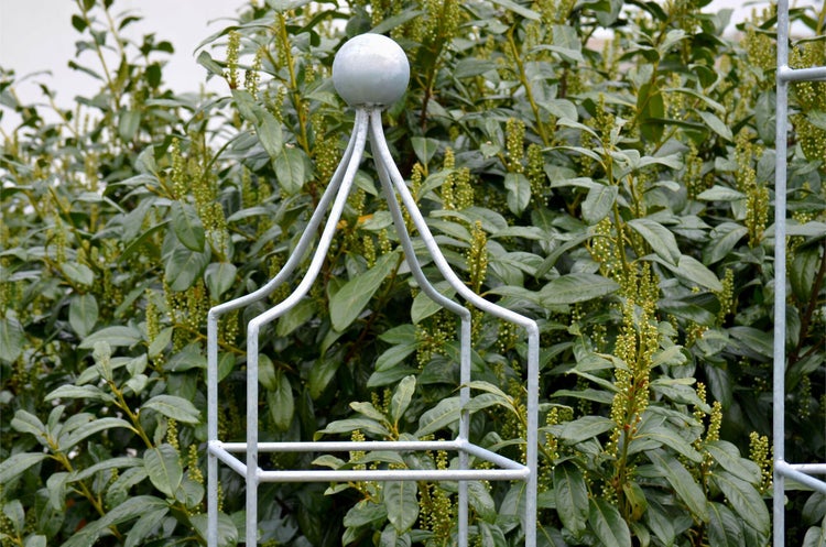 Obelisk Catania klein aus massiven Rundstahl 29 x 140 cm feuerverzinkt