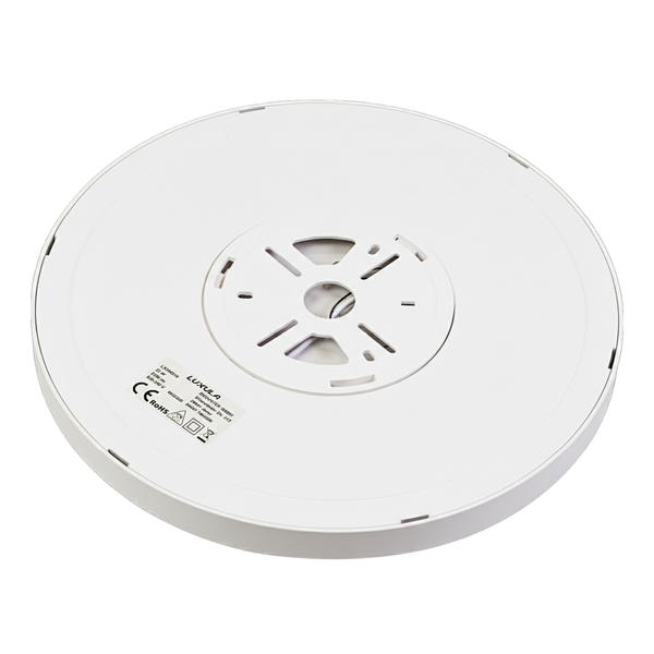 Rückansicht einer runden weißen LED-Deckenleuchte von Luxula mit Montagehalterung und Typenschild.