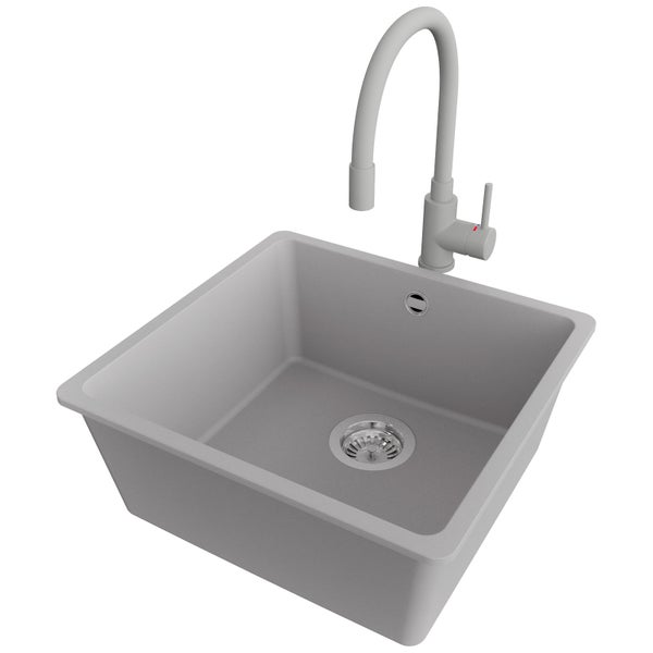 Spüle mit Wasserhahn