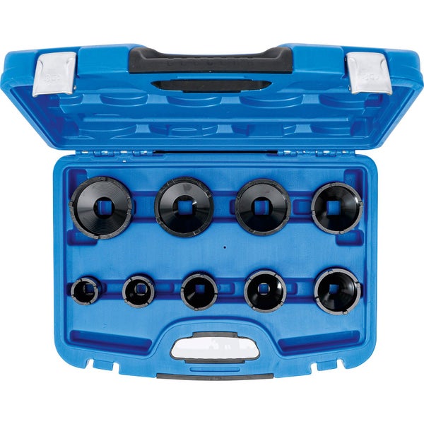 Werkzeugsatz mit verschiedenen Steckschlüsseleinsätzen in blauem Koffer