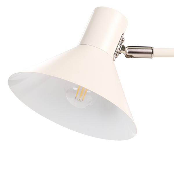 Verstellbarer Lampenkopf in Cremeweiß mit sichtbarem LED-Filament-Leuchtmittel und Metallgelenk.