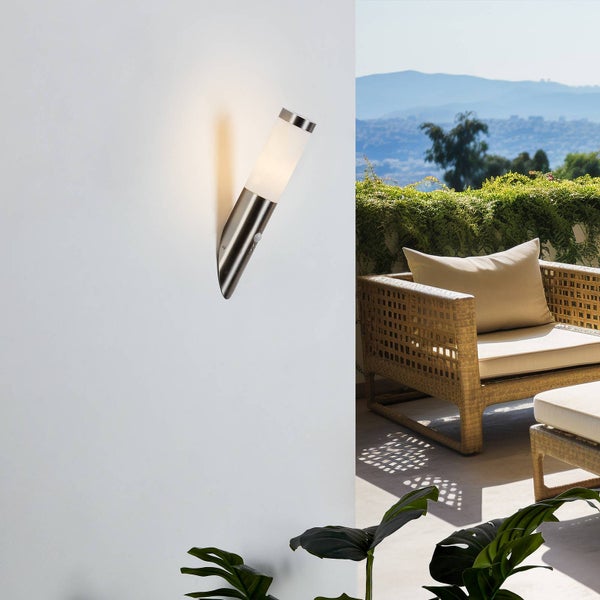 Lindby Wandleuchte außen Statius mit Bewegungsmelder (spritzwassergeschützt (Modern) in Alu aus Edelstahl (1 flammig, E27) - Wandlampe für Außenwand/Hauswand Haus Terrasse und Balkon