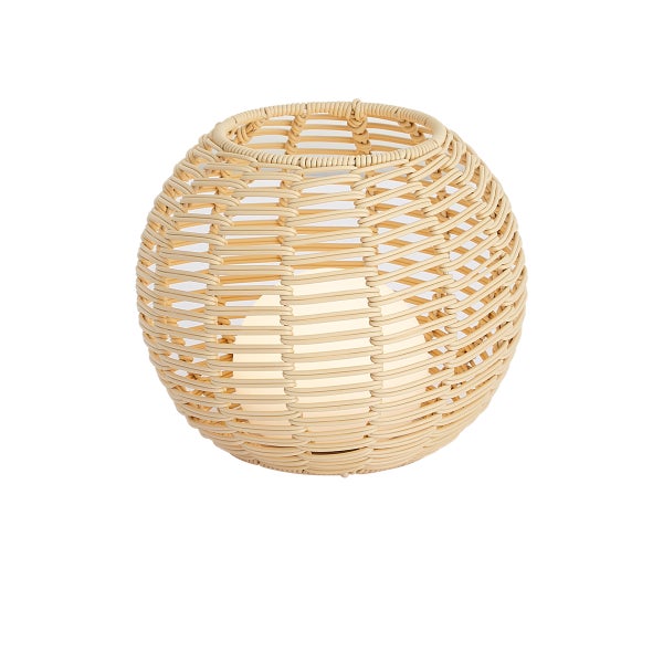 Kugelförmige Windlichtleuchte aus geflochtenem Rattan in natürlicher Optik für stimmungsvolle Dekoration