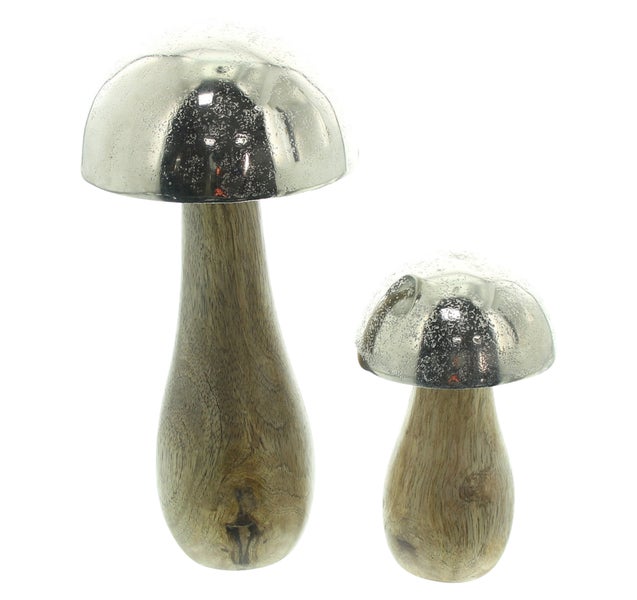 Dekorative Pilze aus Holz und Metall, Gartendeko