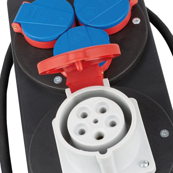 Mehrfachsteckdose mit CEE-Steckdosen