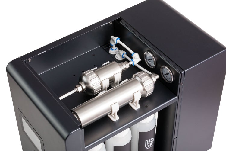 Wasserfilter Aqua Home, Umkehrosmoseanlage für Zuhause. Integrierbare Wasseraufbereitungsanlage für die Nutzung mit Haushaltsgeräten.