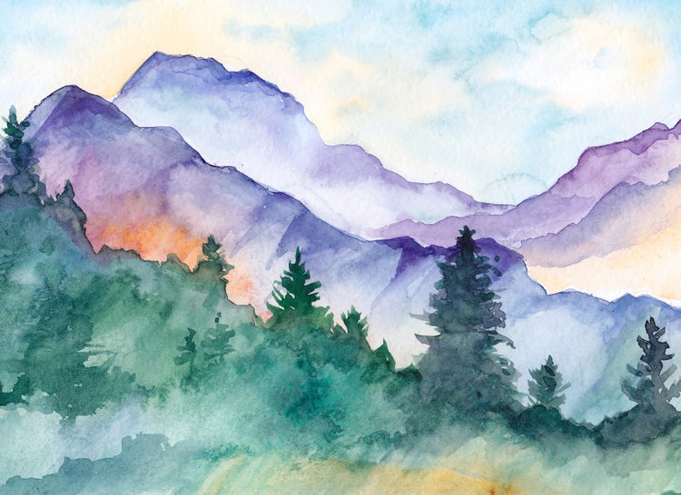 Aquarellbild einer Berglandschaft mit Nadelbäumen im Vordergrund und Bergen im Hintergrund.