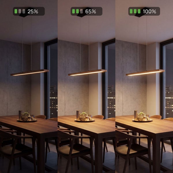 Dimmbare LED-Pendelleuchte aus Holz über einem Esstisch, gezeigt in drei Helligkeitsstufen: 25 Prozent, 65 Prozent und 100 Prozent.