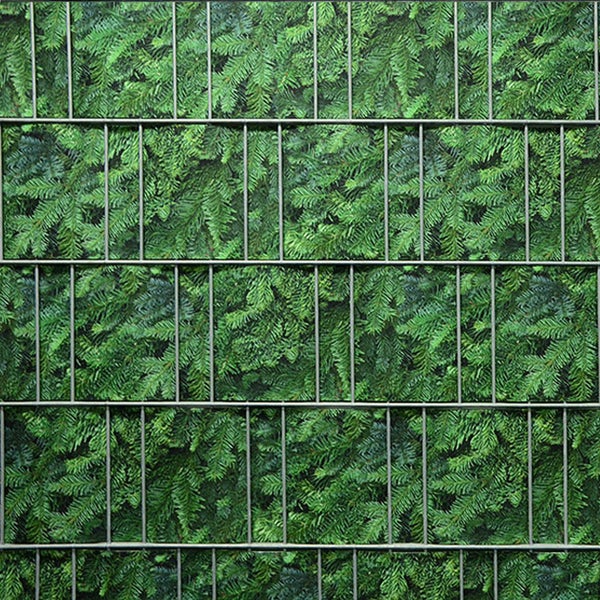 Doppelstabmattenzaun mit blickdichter Folie mit Tannenzweigmuster