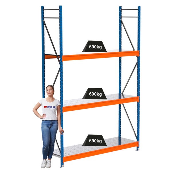 Lagerregal mit drei Ebenen und einer maximalen Traglast von 690 Kilogramm pro Ebene.
