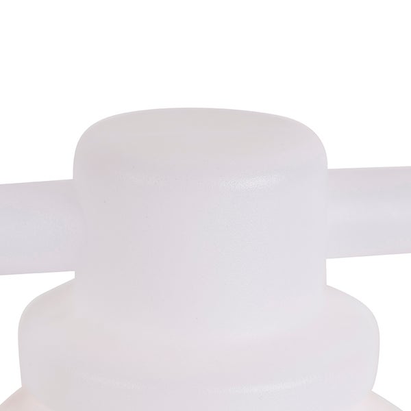 Detailansicht eines weißen Kunststoff-Verbindungselements für Gartenleuchten.