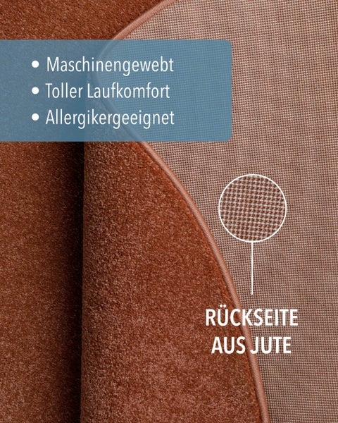 Maschinengewebter Teppich mit einer Rückseite aus Jute, hoher Laufkomfort und geeignet für Allergiker.