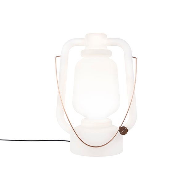 Moderne weiße Tischleuchte in Laternenform aus Kunststoff mit feinem Metallbügel.