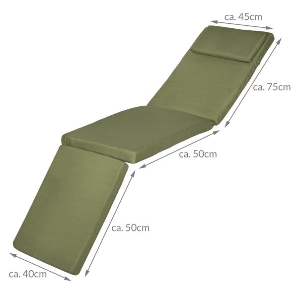 Grüne Liegenauflage, Maße: oben circa 45, Rücken circa 75, Sitz circa 50, Fußteil circa 50, unten circa 40 Zentimeter.
