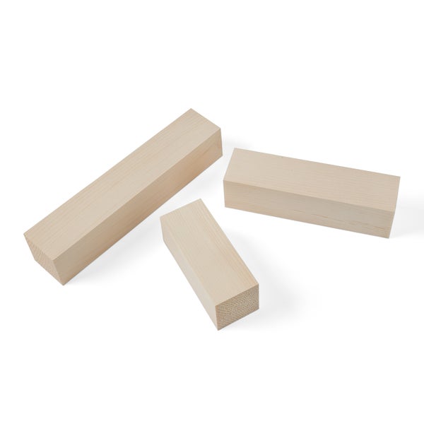 Drei Holzleisten für den Innenausbau