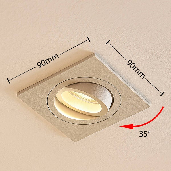 Quadratischer Einbaustrahler mit den Maßen 90 mal 90 Millimeter und einem Schwenkbereich von 35 Grad.