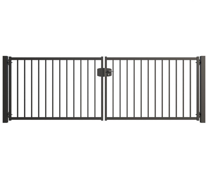 Doppeltor aus Metall mit Schloss für den Aussenbereich