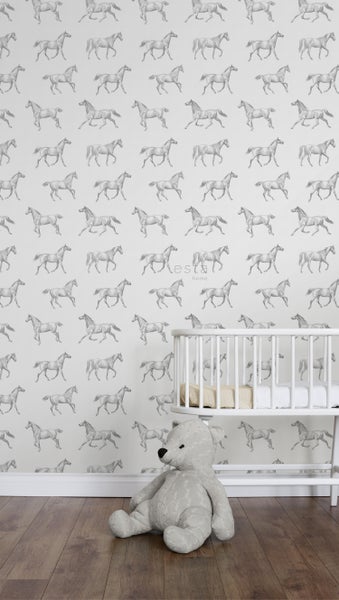 Zimmer mit Pferdetapete, Kinderbett und Stofftier