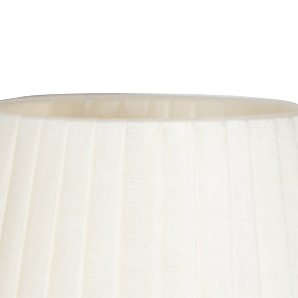 Detailansicht eines Lampenschirms mit Plissee