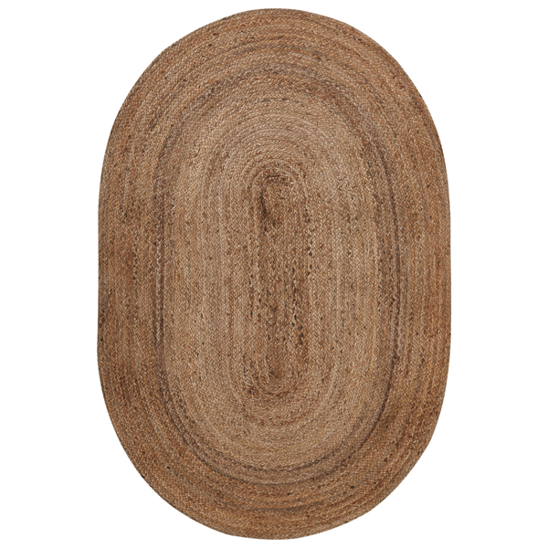 Geräumiges Gartenhaus aus Holz mit überdachter Terrasse, Satteldach und Fenstern mit Fensterläden in einem weitläufigen Garten.