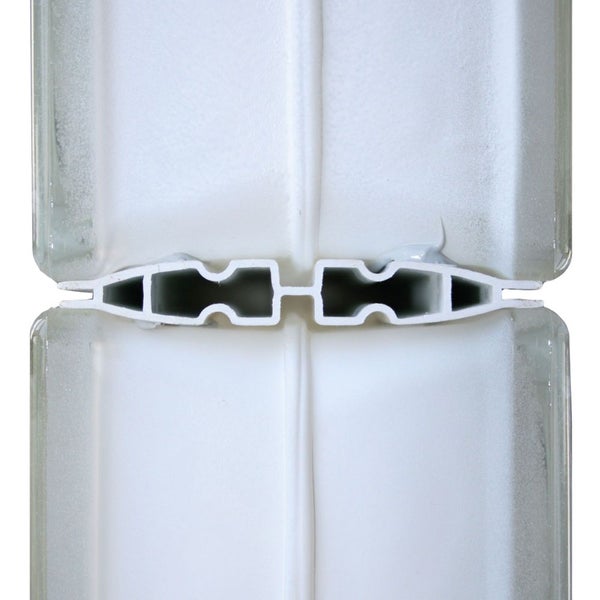 Detailaufnahme einer Kunststoffverbindung zwischen zwei Stegplatten