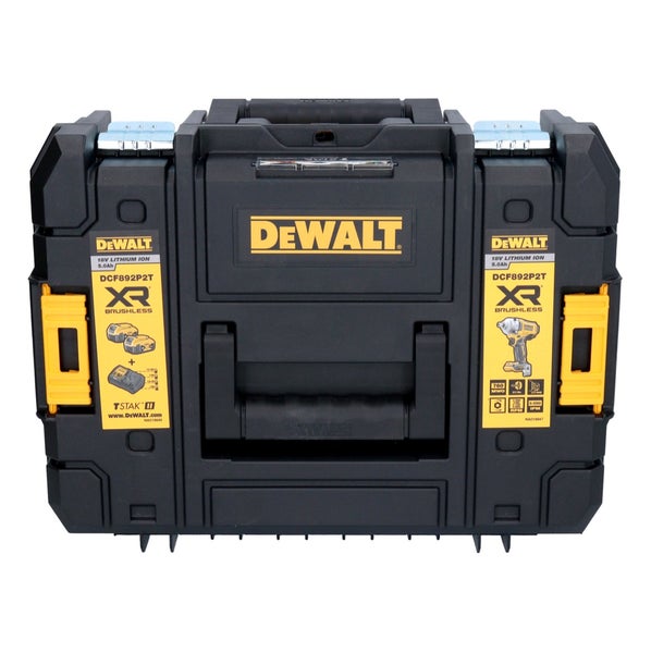 DeWALT TSTAK II Werkzeugkoffer für Akku-Schlagschrauber DCF892P2T aus robustem Kunststoff mit Metallschließen.
