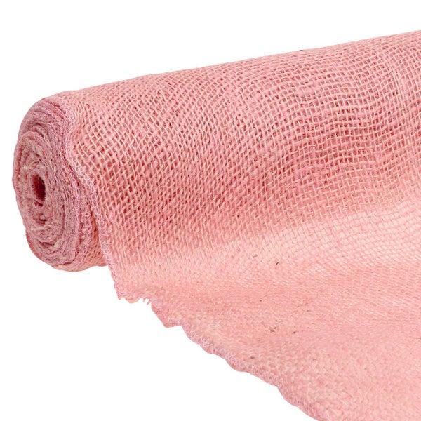Rolle aus rosa Jutegewebe, grobmaschiges Material für Dekoration und Garten.