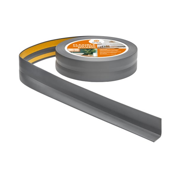 Quest selbstklebende flexible Sockelleiste auf Rolle