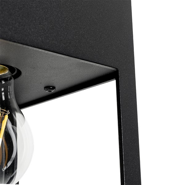 Detailansicht einer Außenleuchte mit Leuchtmittel